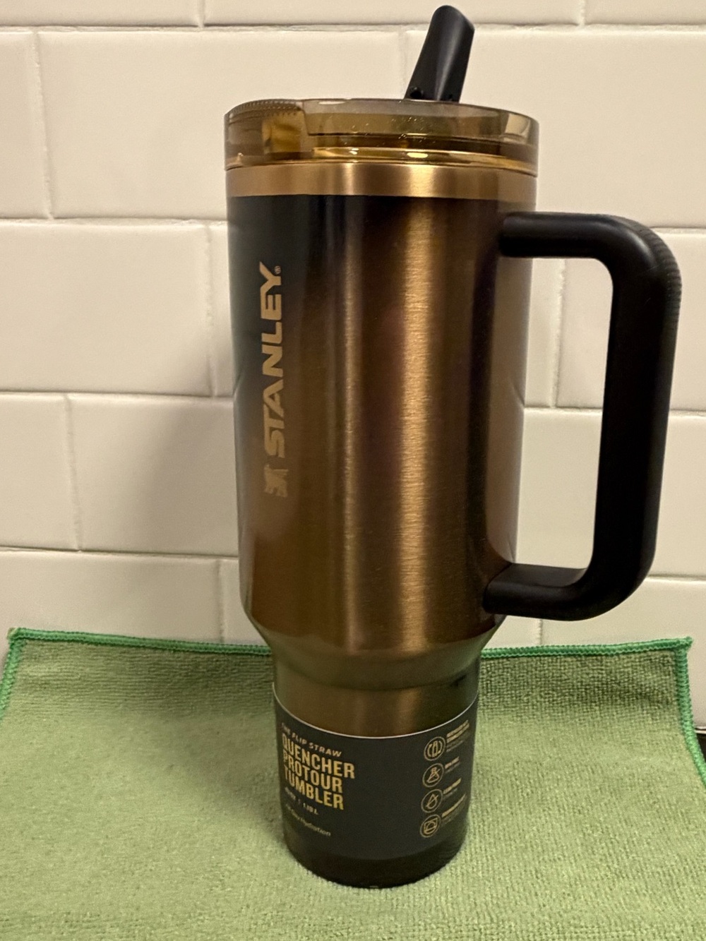 Stanley - 40 oz. Quencher ProTour Flip Straw Tumbler - BLACK HONEY (Ltd. Edt) - Picture 17 of 17